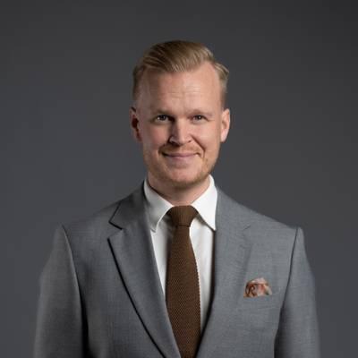 Mäklare Daniel Karlsson